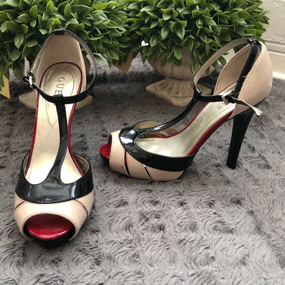Guess t-strap heel